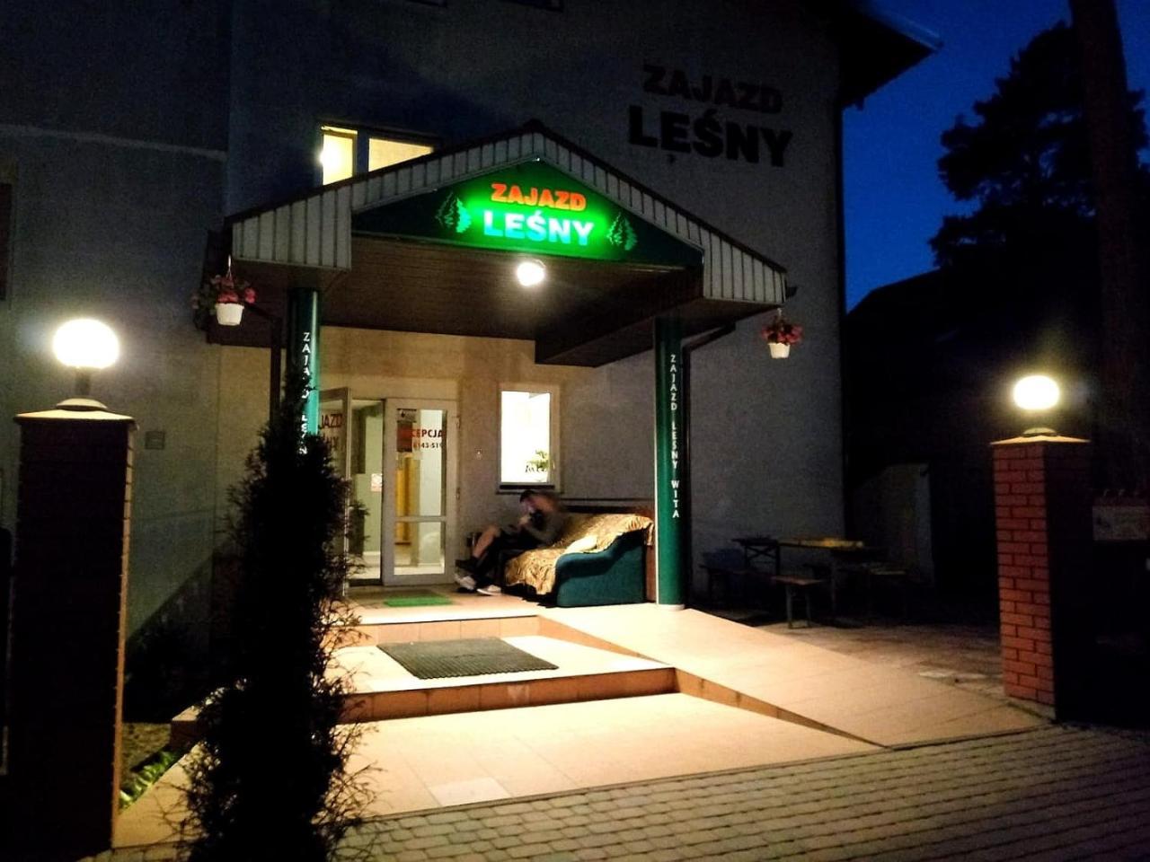Zajazd Lesny Tuszyn Ngoại thất bức ảnh